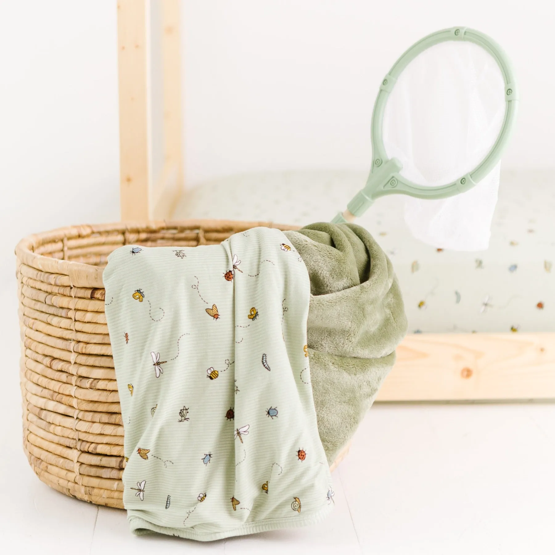 Bugs Small Ribbed Youth Blanket